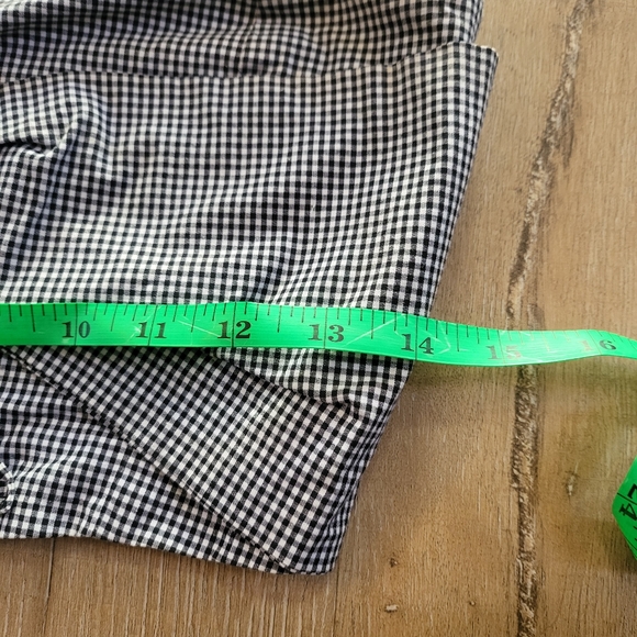 Socialite Black & White Gingerham Crop Top Size Medium - Picture 6 of 7